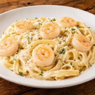 Fettuccine Alfredo Pasta with Shrimp